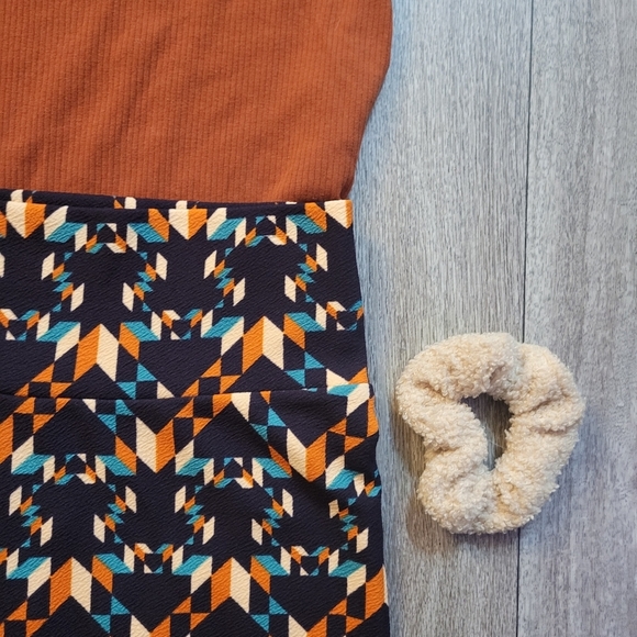 Geometric skirt - Picture 5 of 10